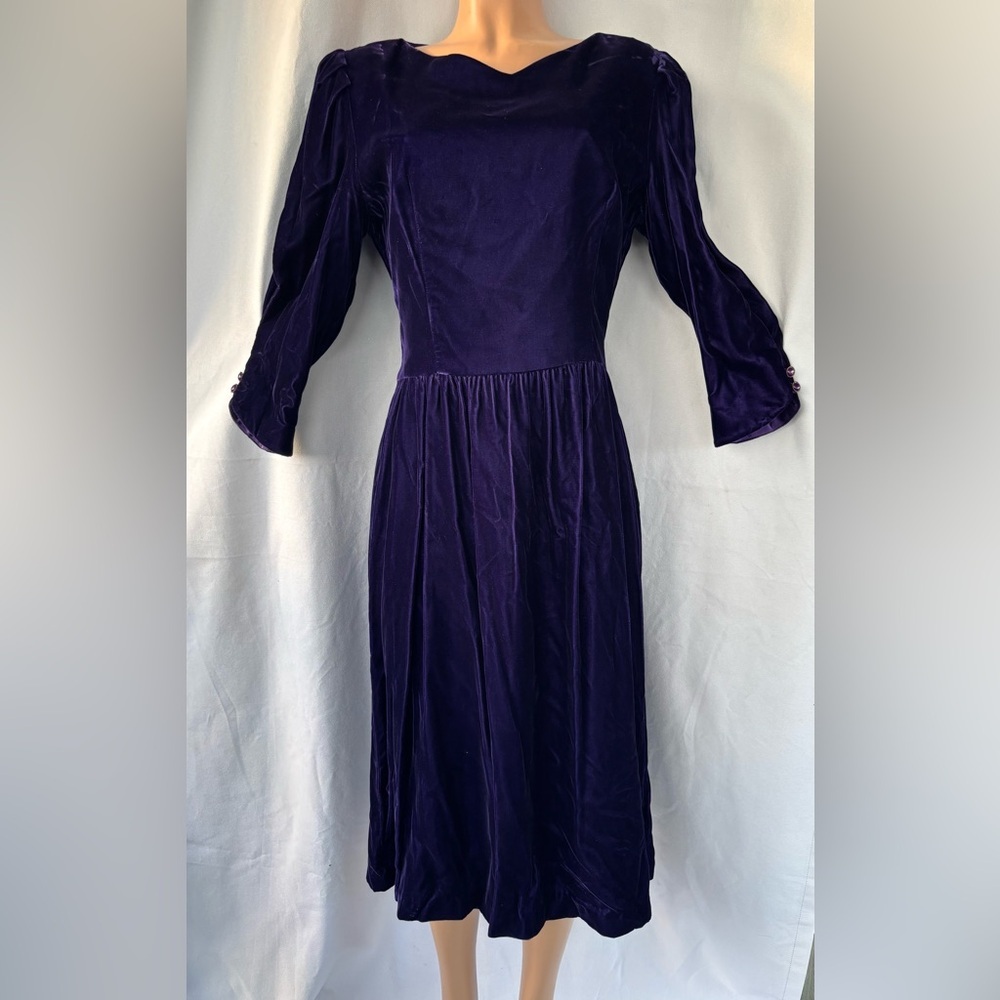 Lanz Originals Vintage 80s Made in USA purple Velvet Dress Size 8